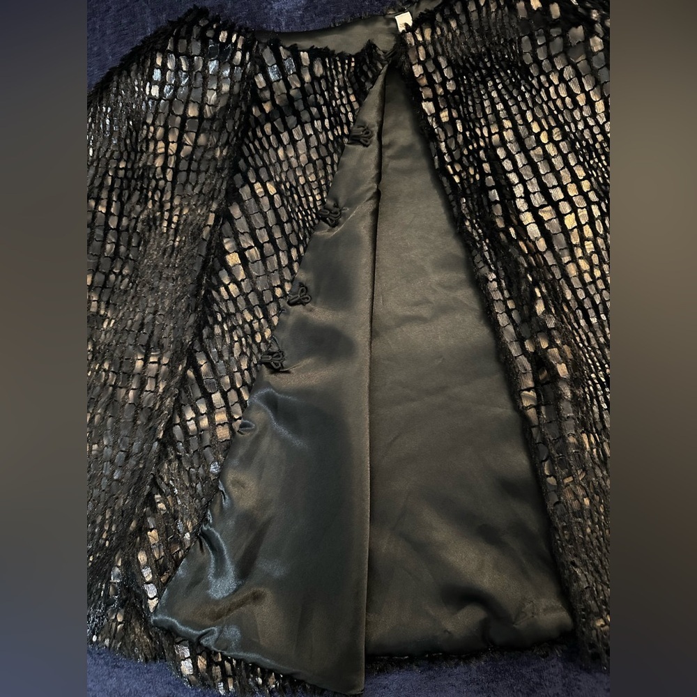 Chic Black Women's Cape - Picture 6 of 10
